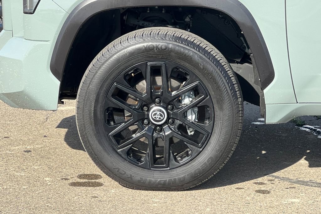 Used 2024 Toyota Tundra Limited image 28
