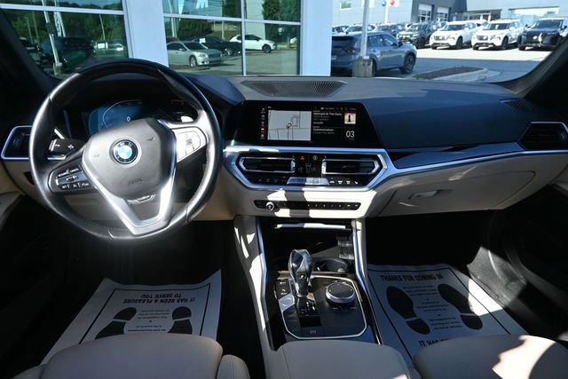Used 2019 BMW 330i xDrive Sedan w/ Convenience Package AWD/4WD image 18