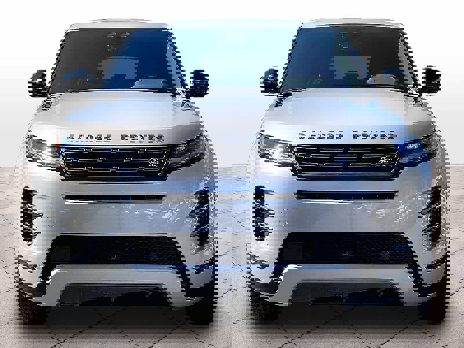 Used 2026 Land Rover Range Rover Evoque Dynamic SE image 3