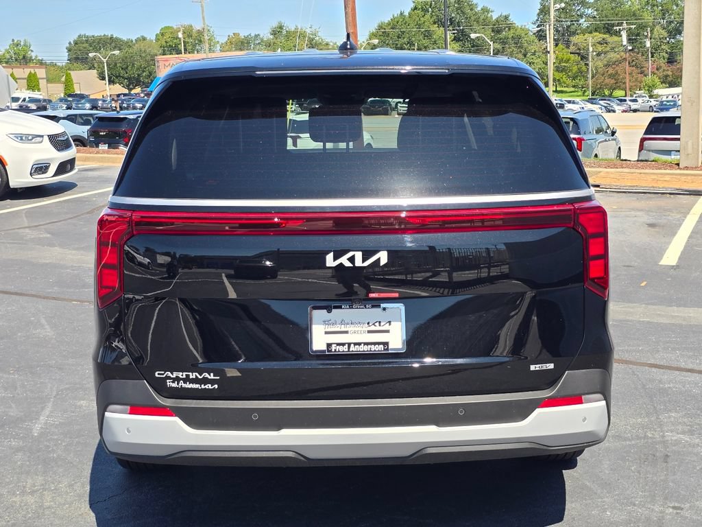 New 2026 Kia Carnival LXS FWD image 4