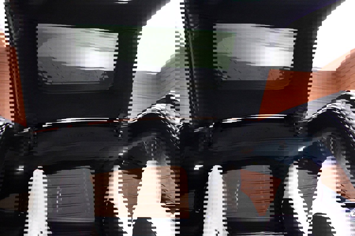 Used 2022 Tesla Model X Plaid image 15