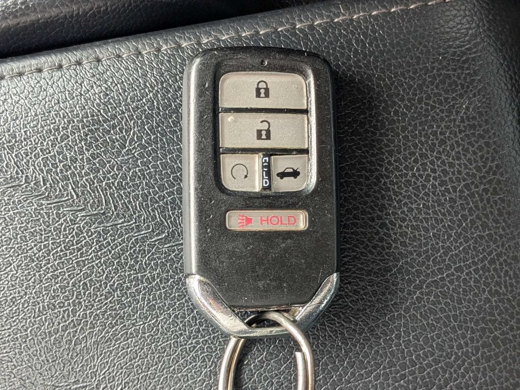 Used 2017 Honda Civic Touring image 32
