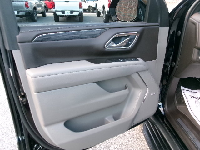 Used 2023 GMC Yukon SLT w/ SLT Premium Package image 20