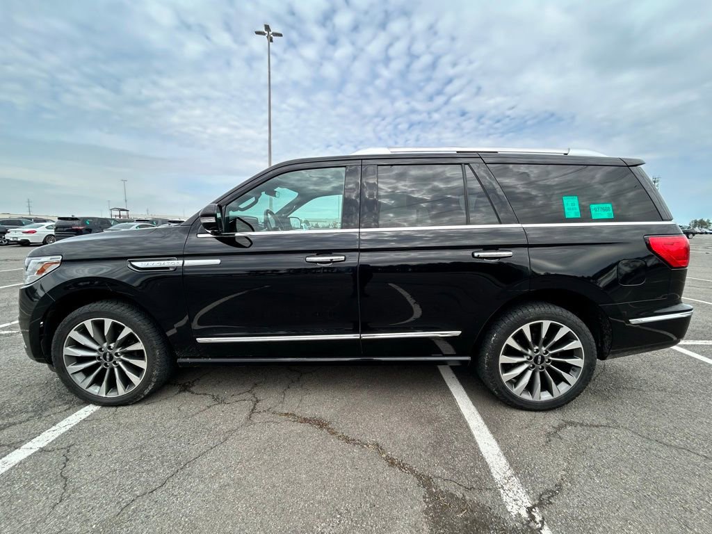 Used 2018 Lincoln Navigator Select image 5