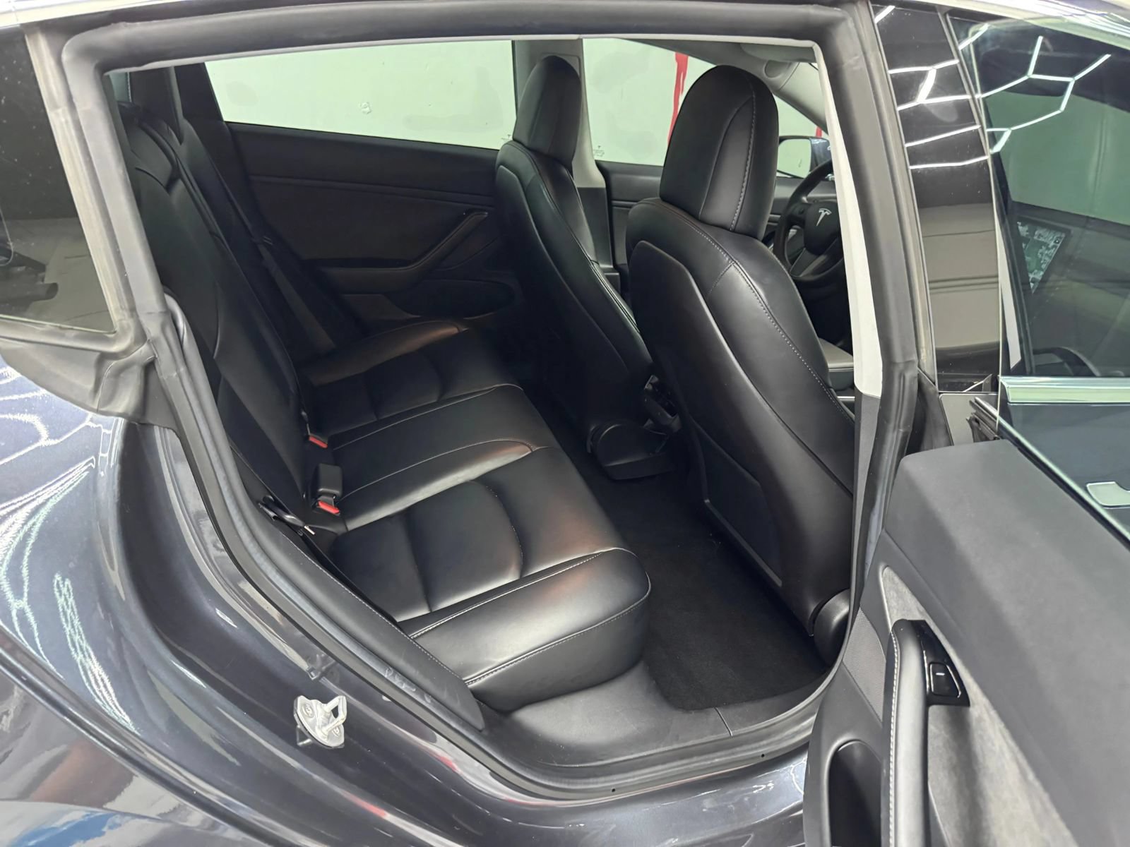 Used 2019 Tesla Model 3 Standard Range RWD image 17
