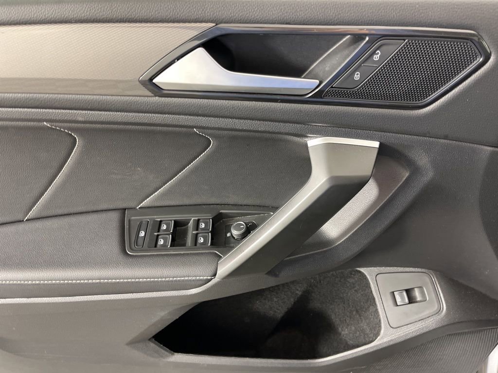Used 2024 Volkswagen Tiguan SE image 26
