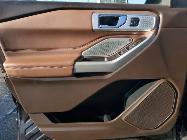 Used 2022 Ford Explorer King Ranch w/ Technology Package image 7