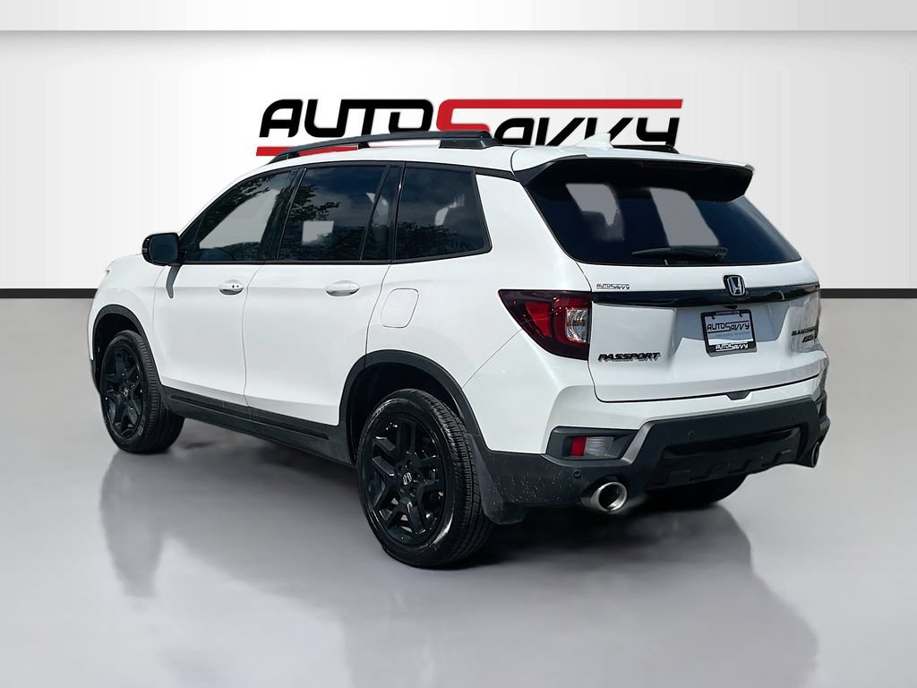Used 2025 Honda Passport Black Edition image 5