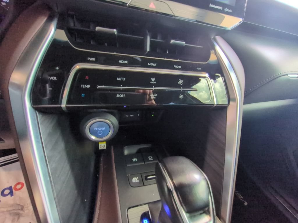 Used 2021 Toyota Venza Limited AWD/4WD image 18