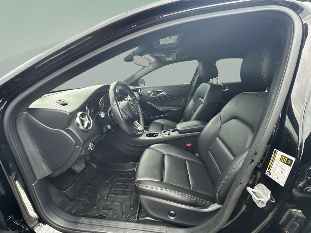 Used 2018 Mercedes-Benz GLA 250 image 18