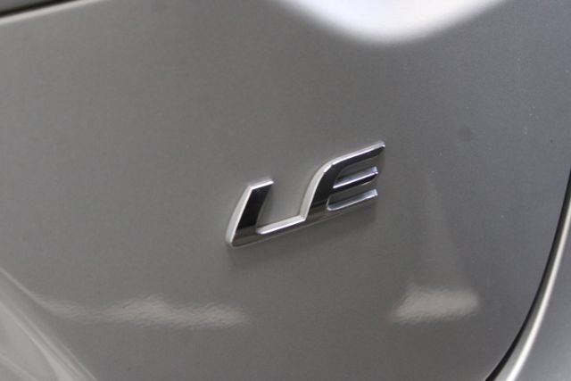 Used 2020 Toyota Corolla LE FWD image 8