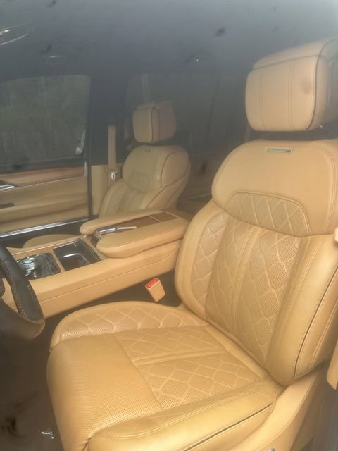 Used 2022 Jeep Grand Wagoneer Series III w/ Rear Seat Video Group 1 image 6