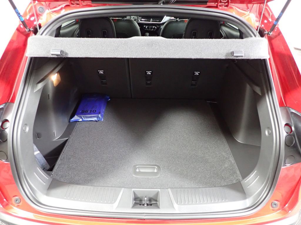 New 2026 Chevrolet Trax RS image 13