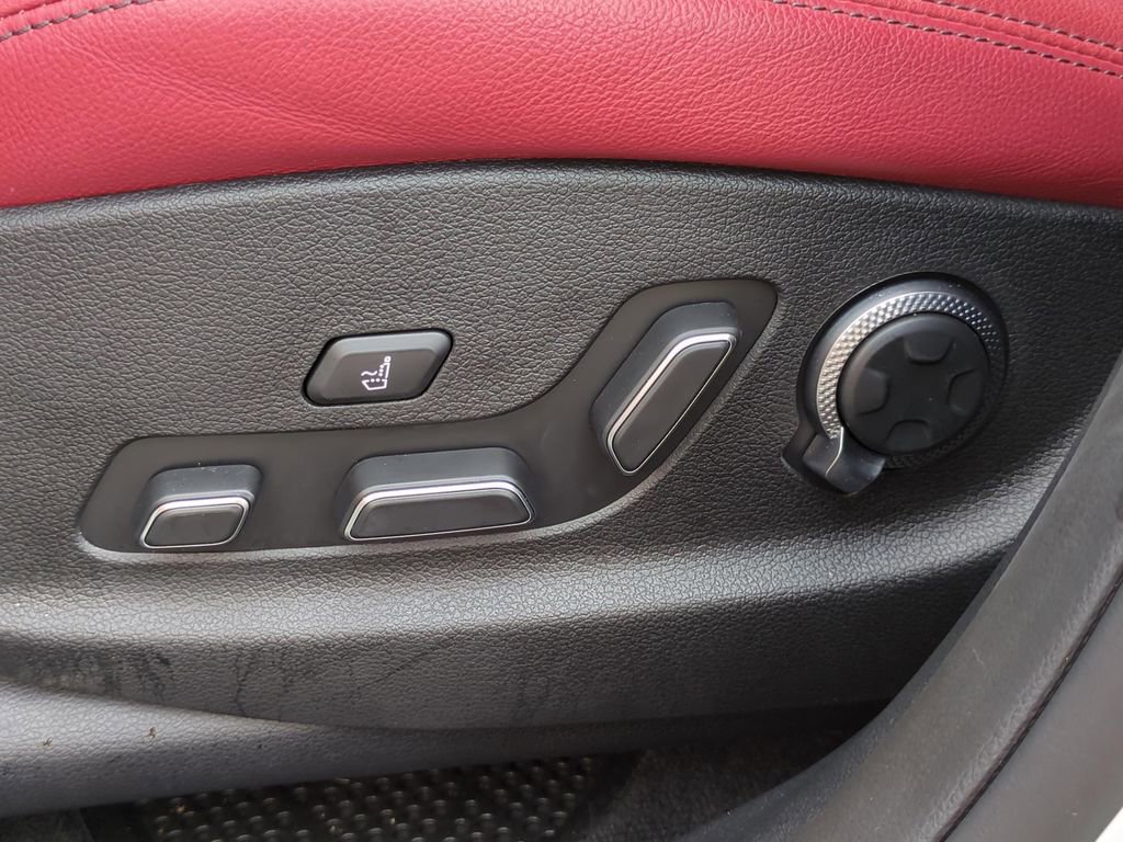 Used 2025 Genesis GV70 3.5T Sport image 18