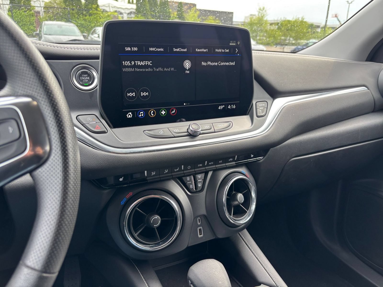 Used 2025 Chevrolet Blazer LT FWD image 17