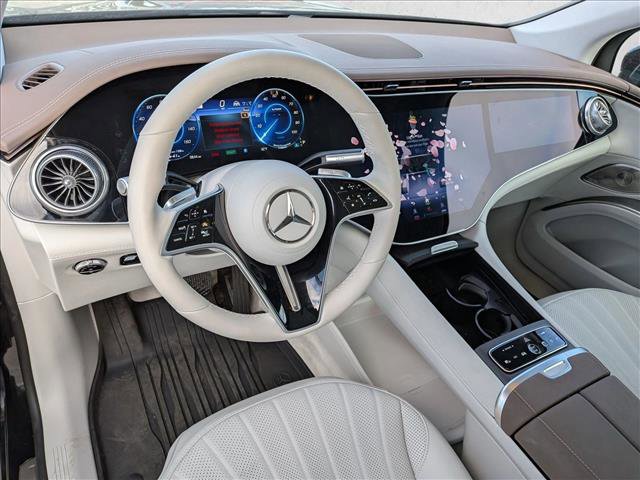 Used 2023 Mercedes-Benz EQS 580 4MATIC SUV image 9