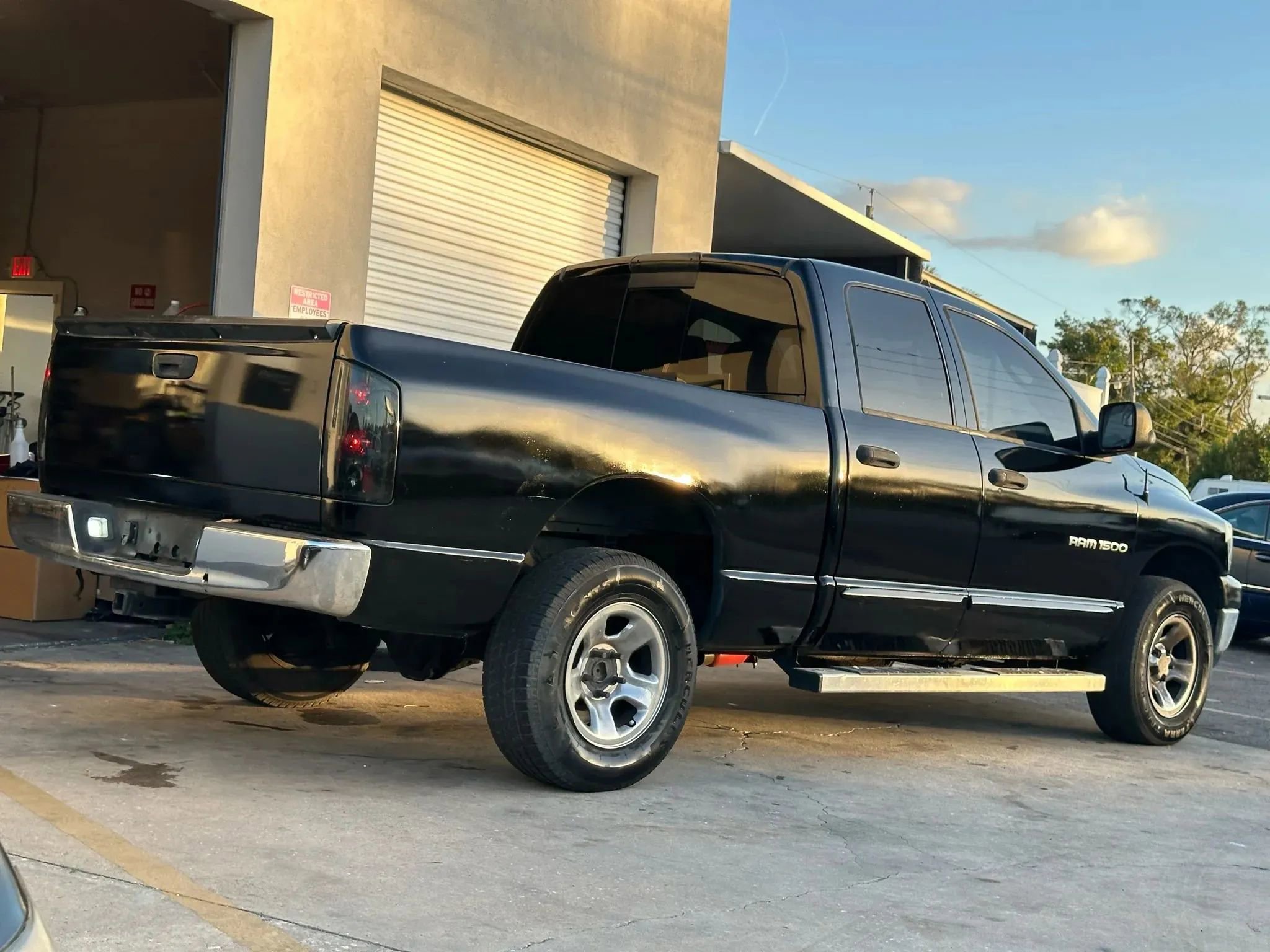 Used 2006 Dodge Ram 1500 Truck SLT image 3