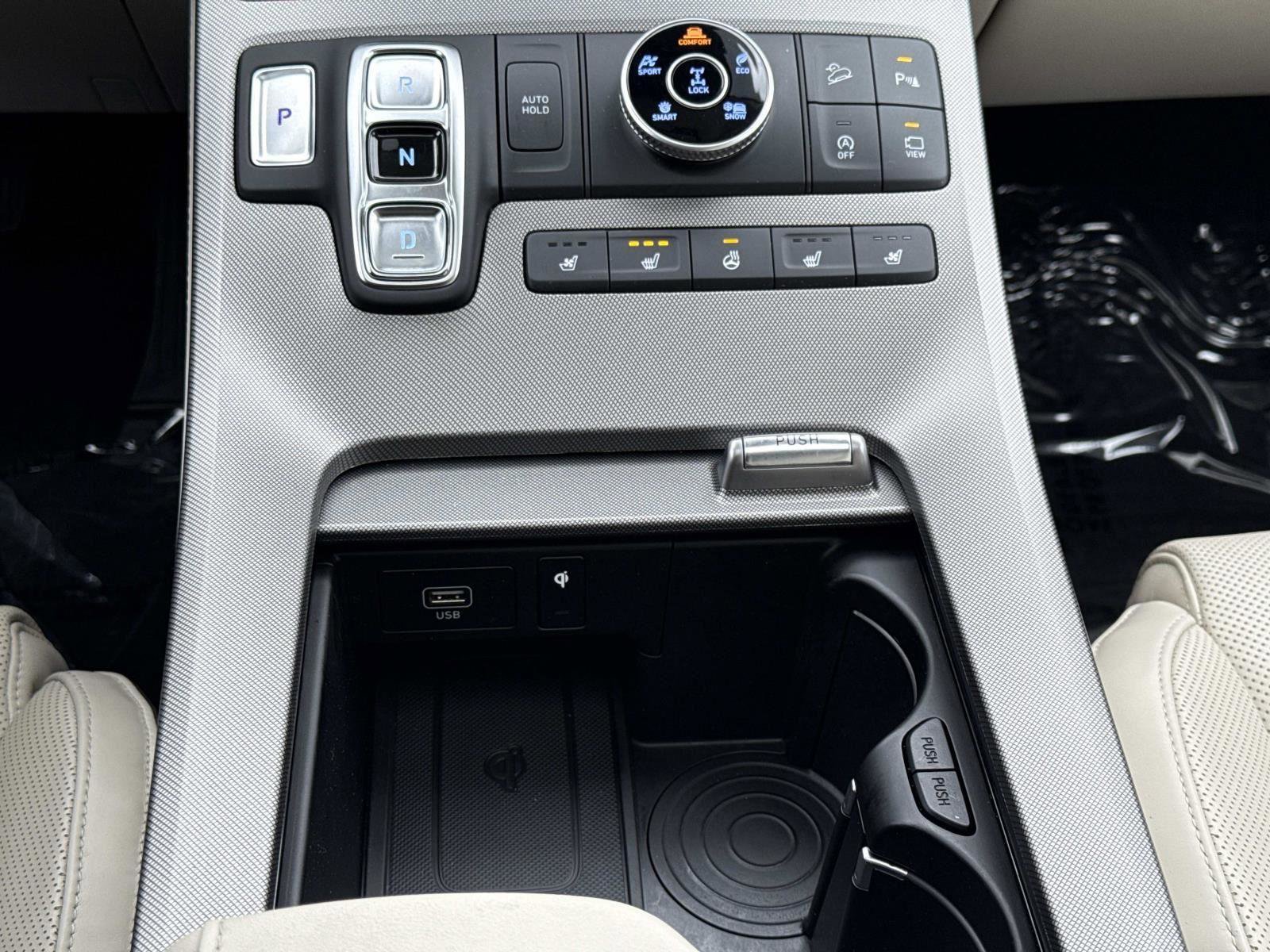 Used 2020 Hyundai Palisade Limited w/ Winter Weather Package image 8