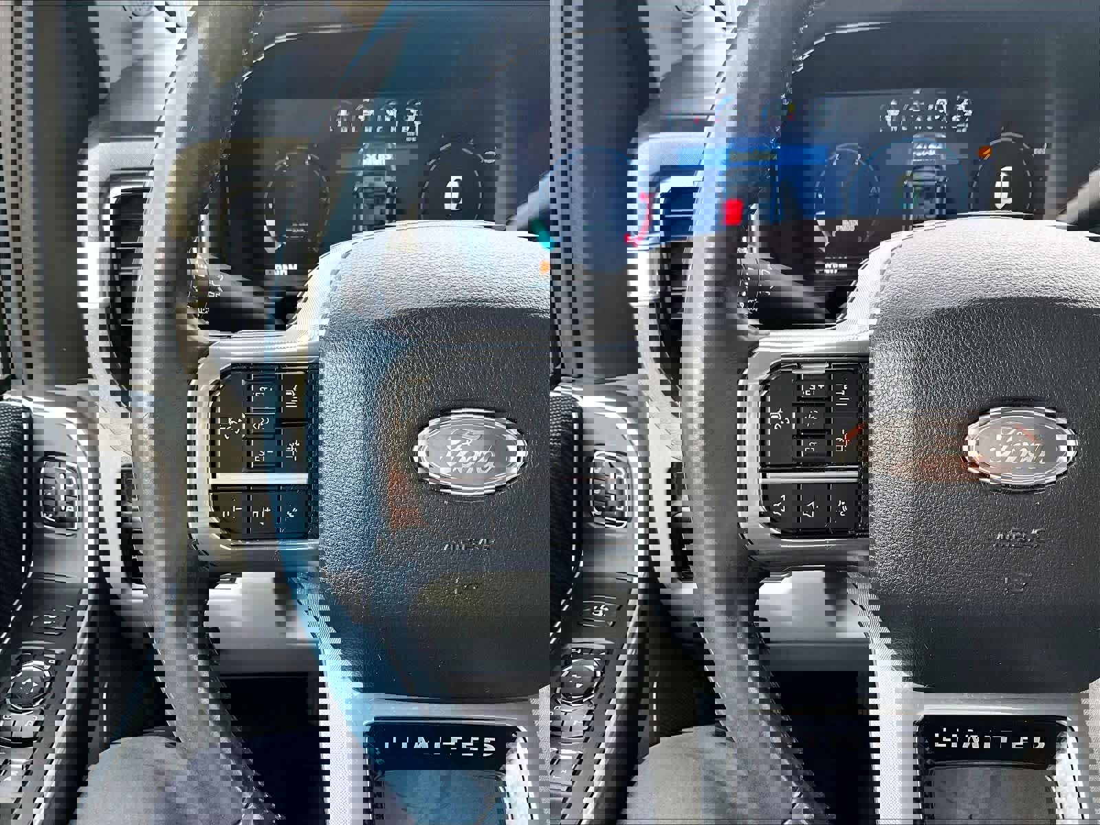 Used 2024 Ford F450 Limited w/ FX4 Off-Road Package AWD/4WD image 20