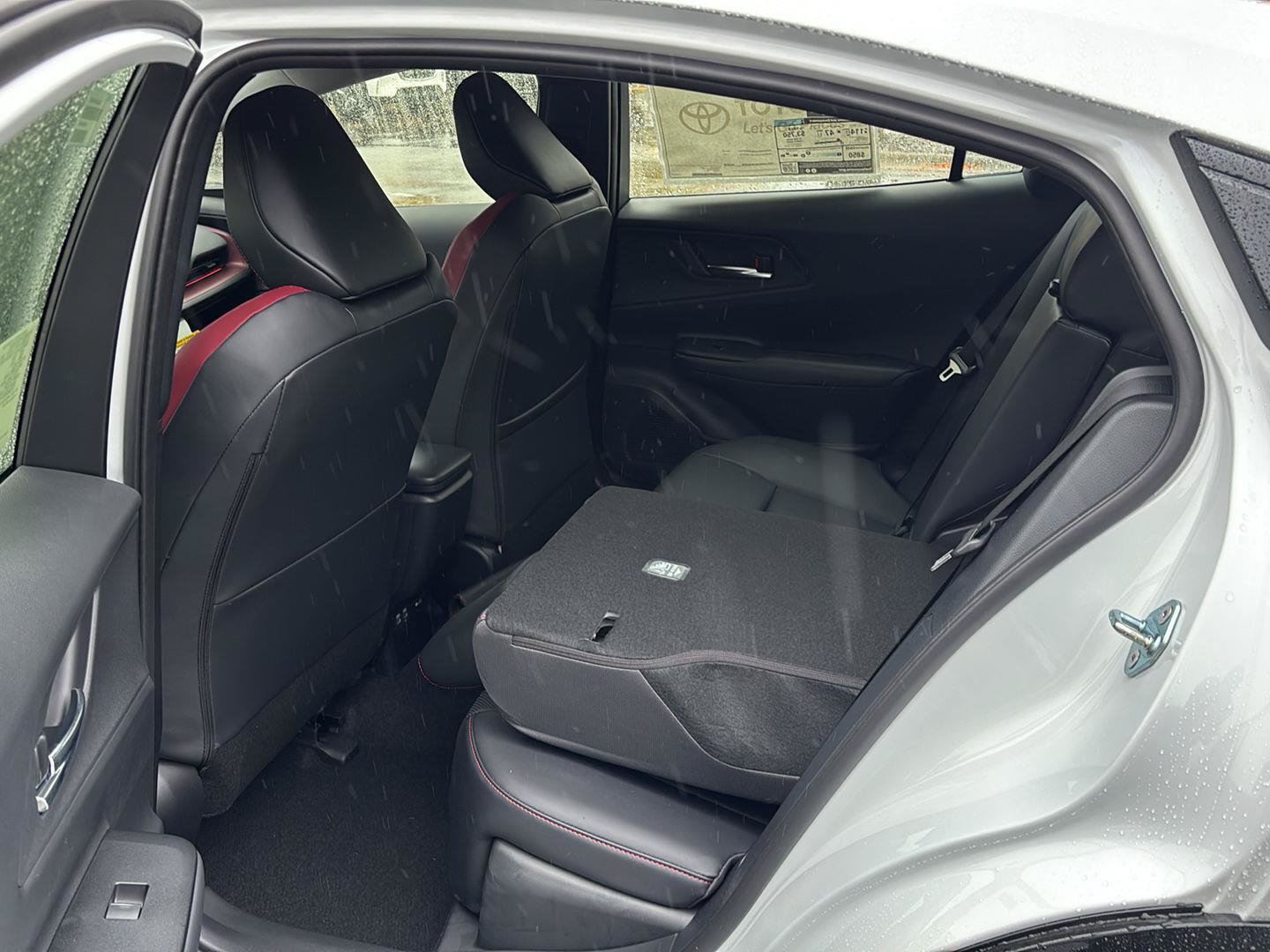 New 2027 Toyota Prius Plug-In Hybrid FWD image 21
