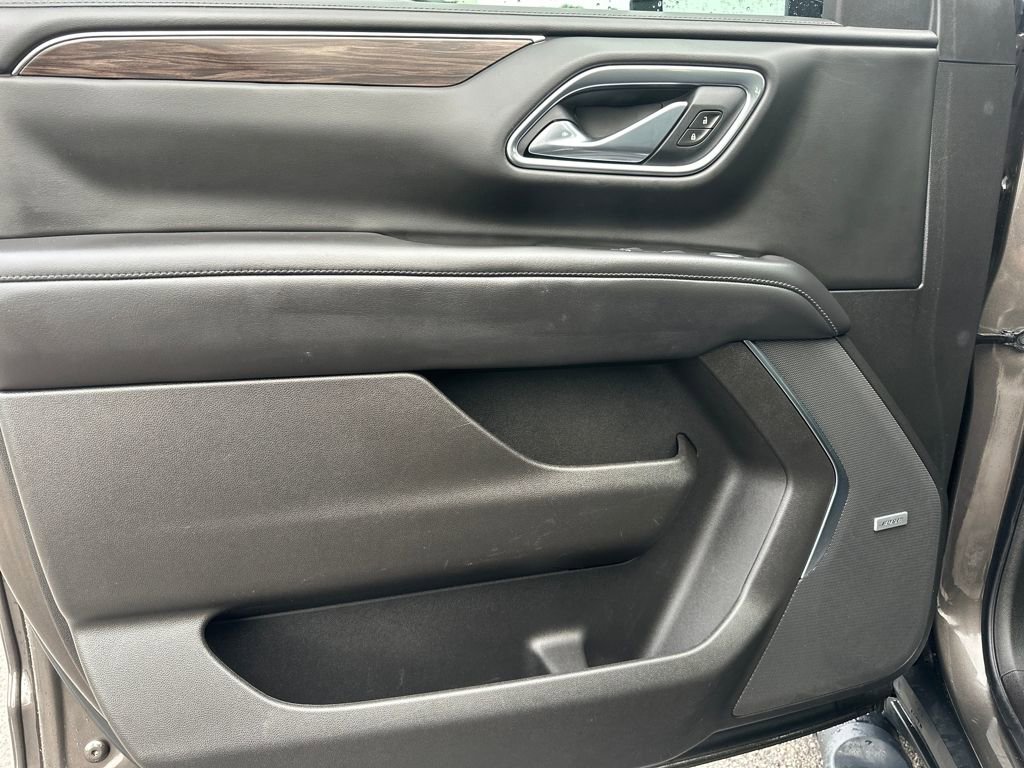 Used 2021 Chevrolet Tahoe Z71 w/ Z71 Off-Road Package image 27