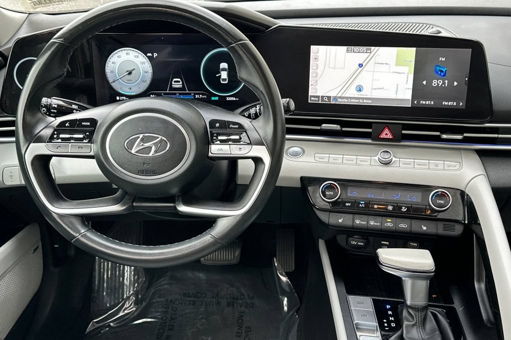 Used 2023 Hyundai Elantra Limited FWD image 16