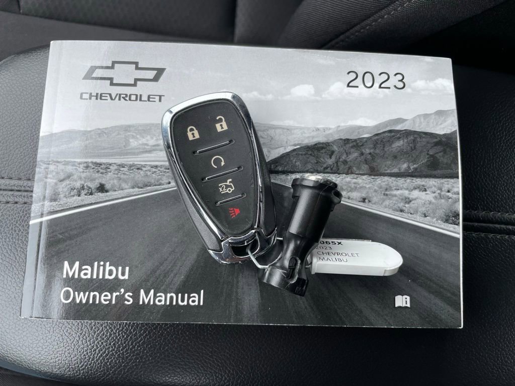 Used 2023 Chevrolet Malibu LT FWD image 43