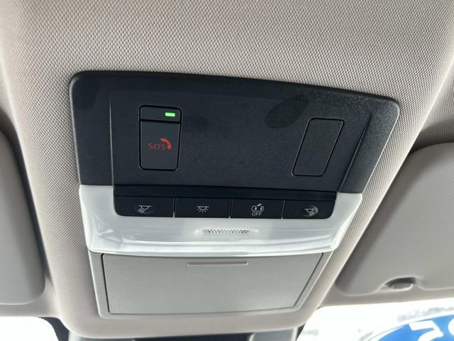 Used 2025 Nissan Rogue SV image 31