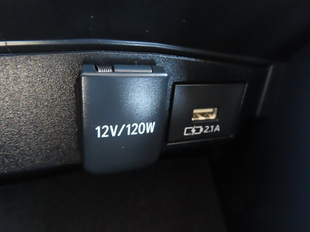 Used 2020 Toyota Corolla LE FWD image 7