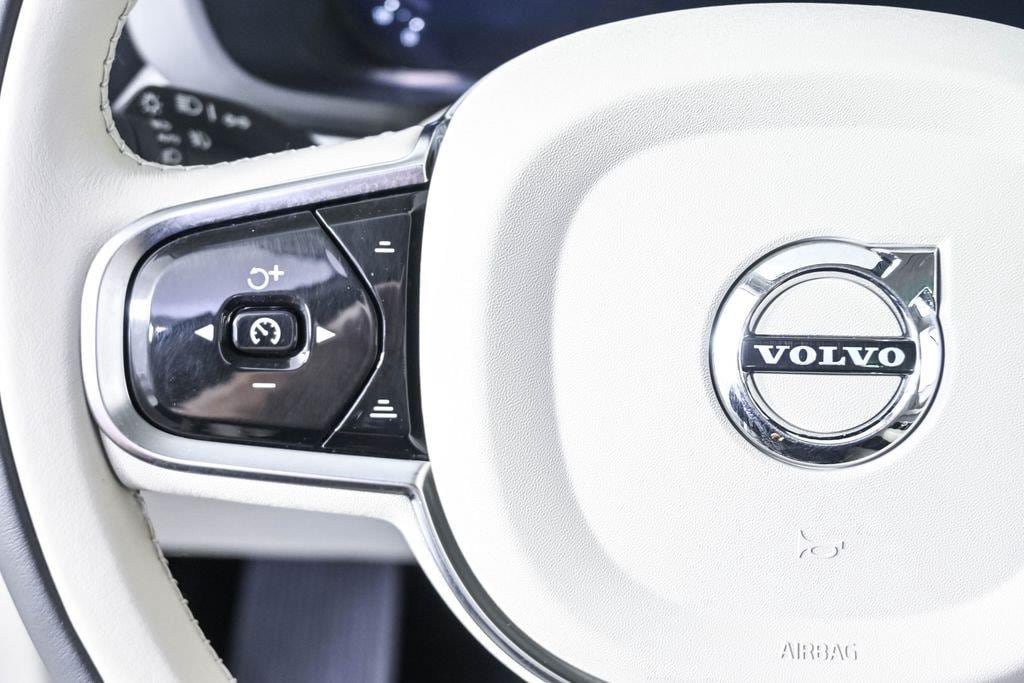 Certified 2024 Volvo XC60 T8 Plus w/ Protection Package Premier AWD/4WD image 11