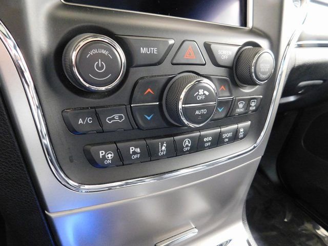 Used 2018 Jeep Grand Cherokee Limited w/ Luxury Group II image 26