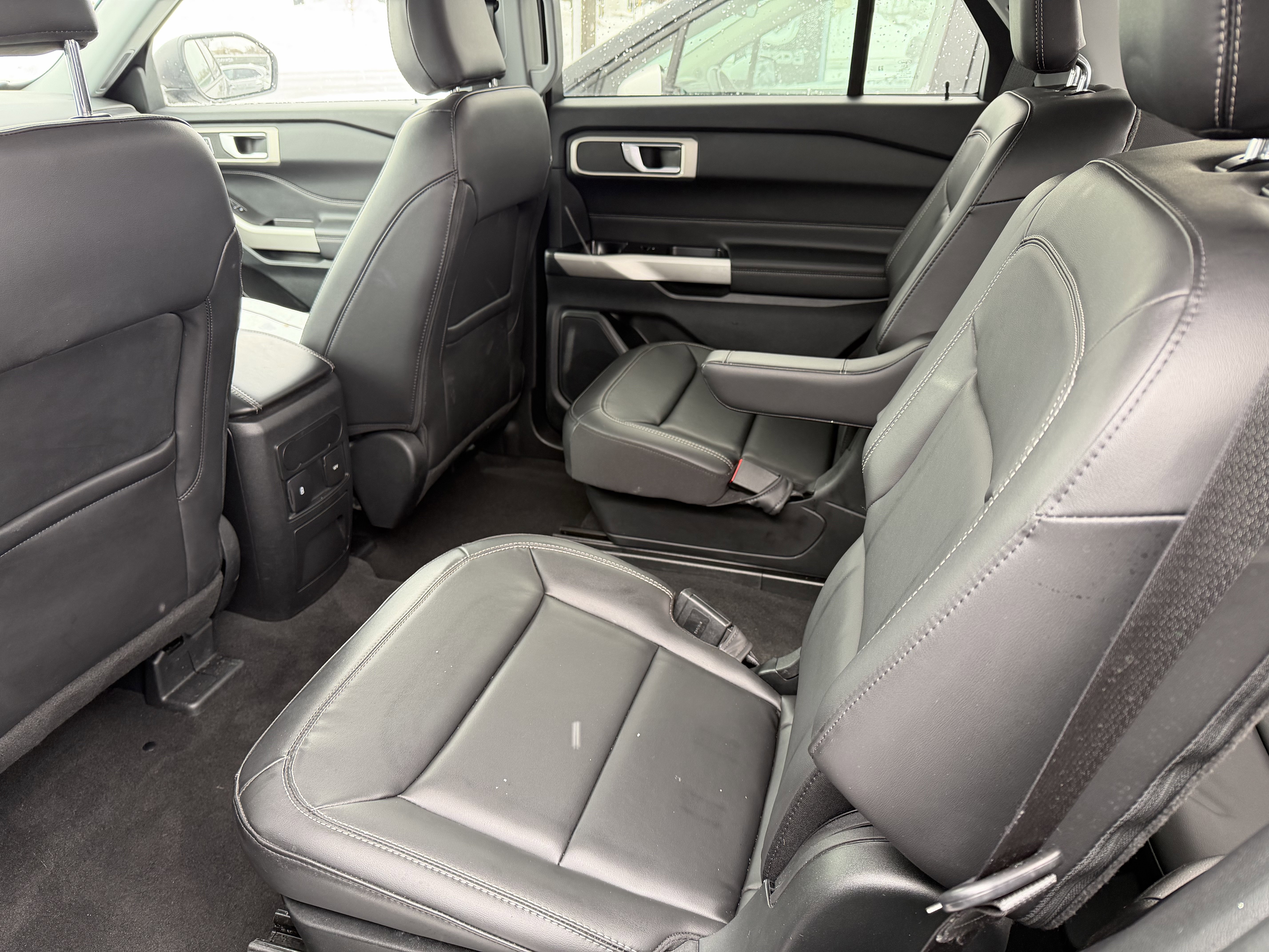 Used 2023 Ford Explorer XLT w/ Equipment Group 202A image 22