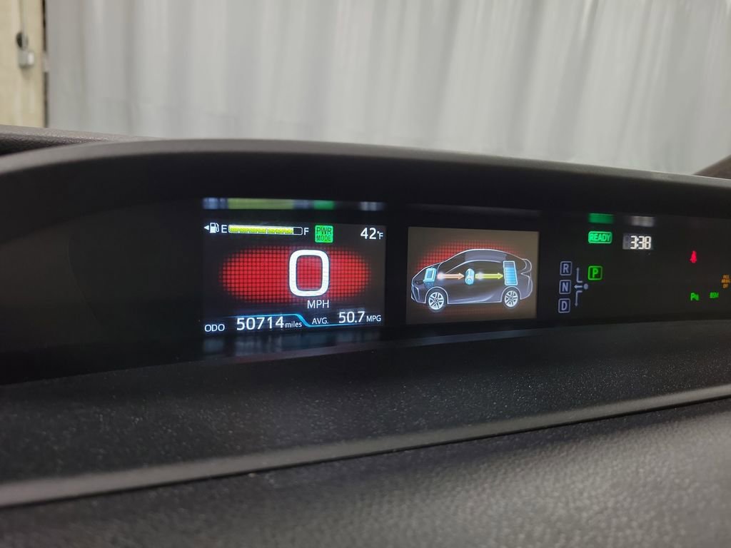 Used 2022 Toyota Prius LE image 19