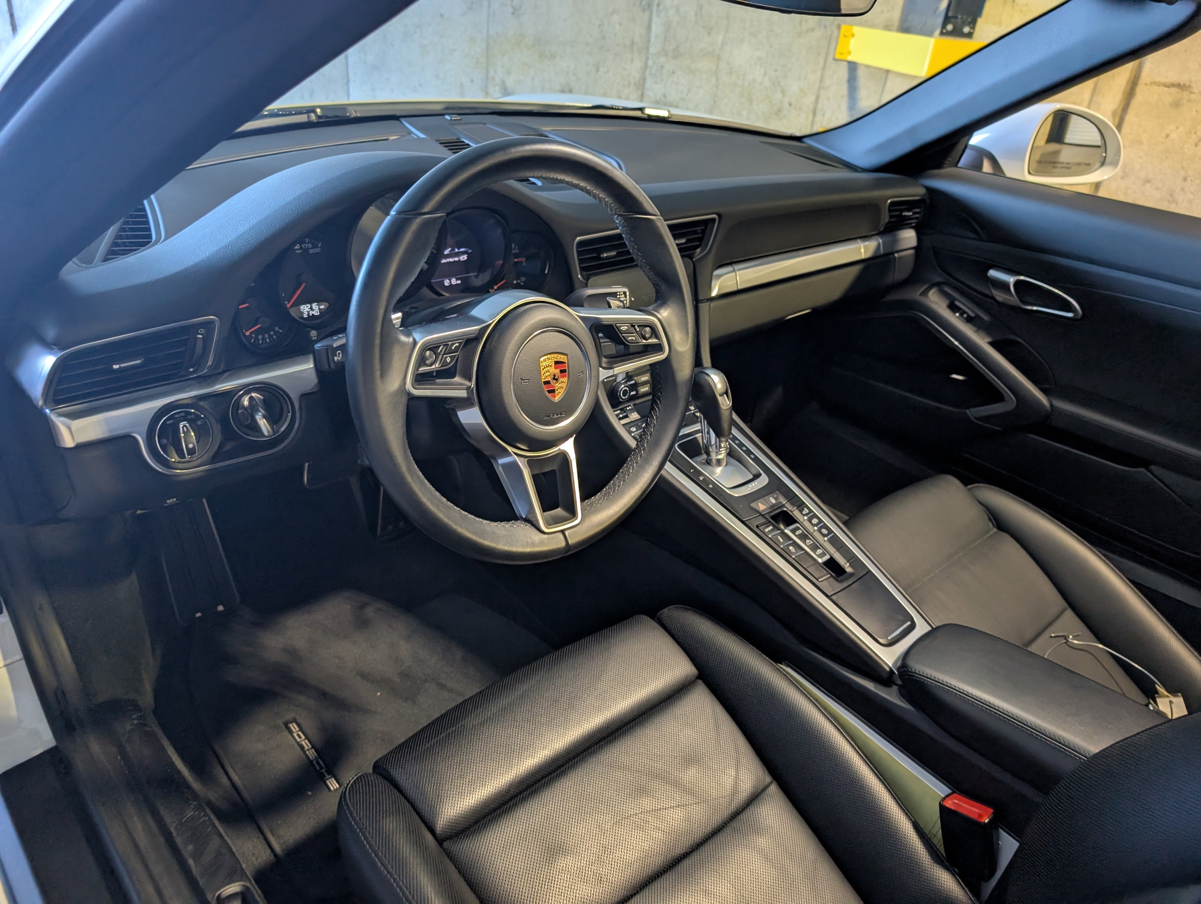 Used 2018 Porsche 911 Carrera 4S image 4