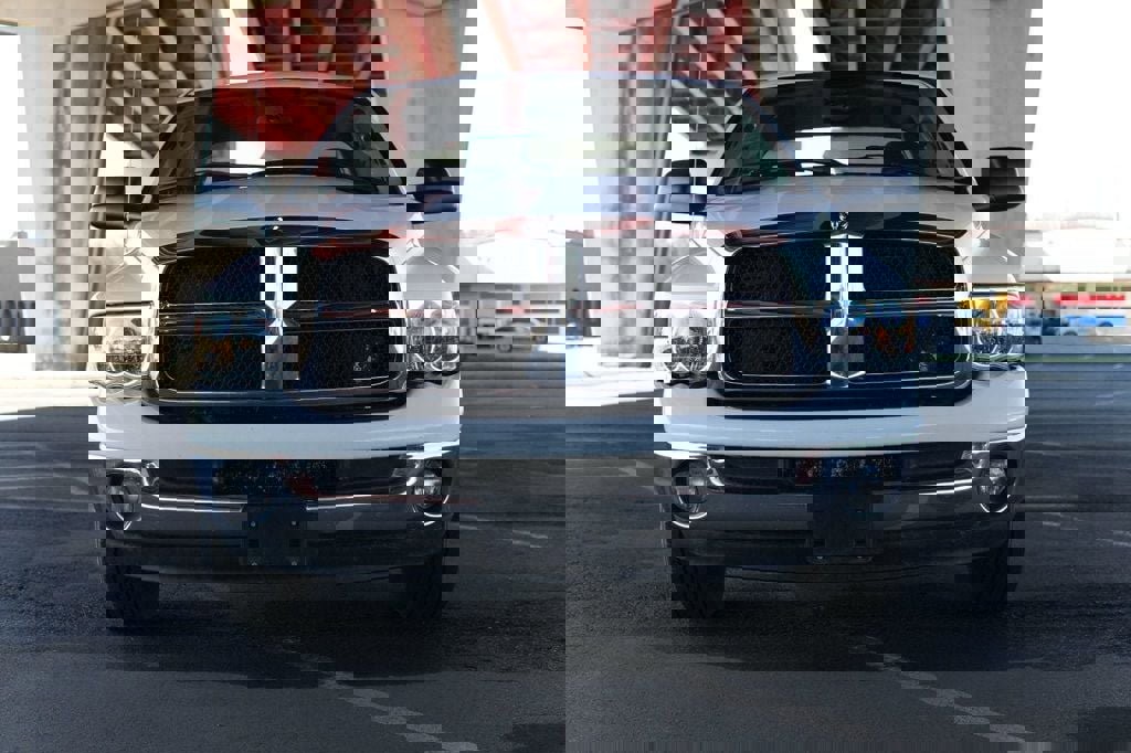 Used 2004 Dodge Ram 2500 Truck SLT w/ Trailer Tow Group image 3