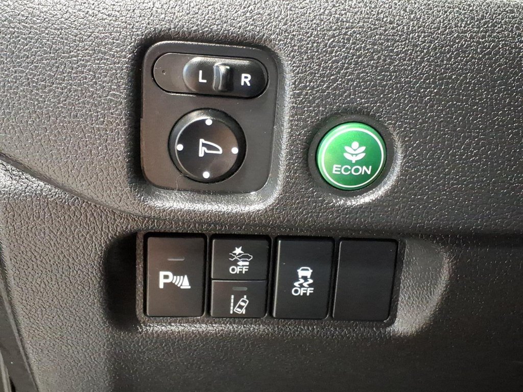 Used 2019 Honda Pilot AWD Touring image 16