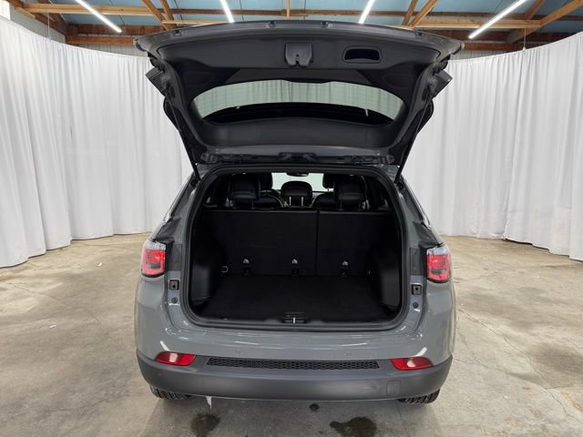 Used 2024 Jeep Compass Limited image 22