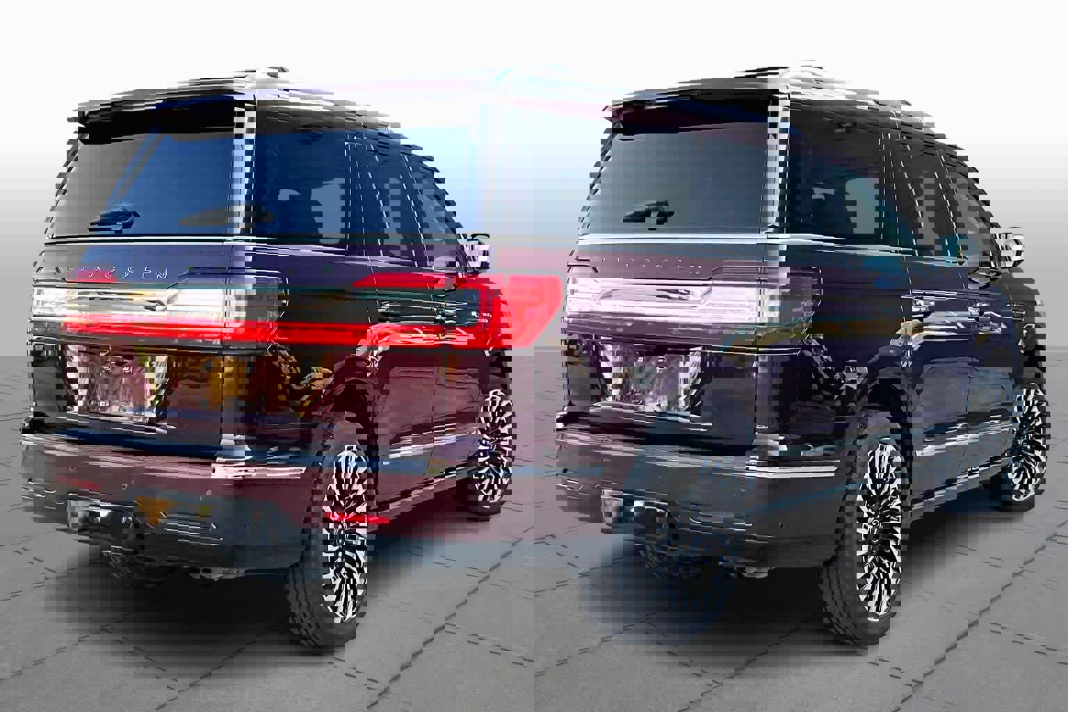 Used 2019 Lincoln Navigator L Black Label w/ Cargo Package image 11