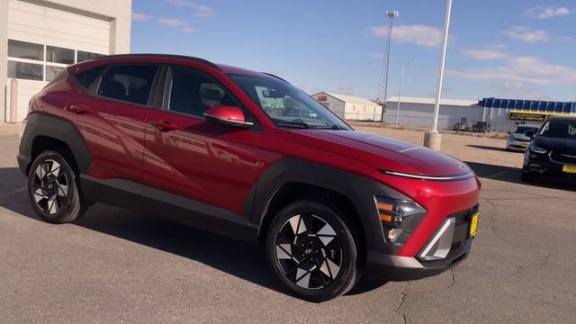 Used 2025 Hyundai Kona SEL AWD/4WD image 3