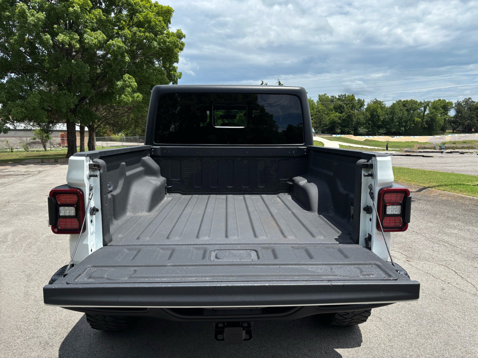 Used 2022 Jeep Gladiator Rubicon w/ LED Lighting Group AWD/4WD image 45