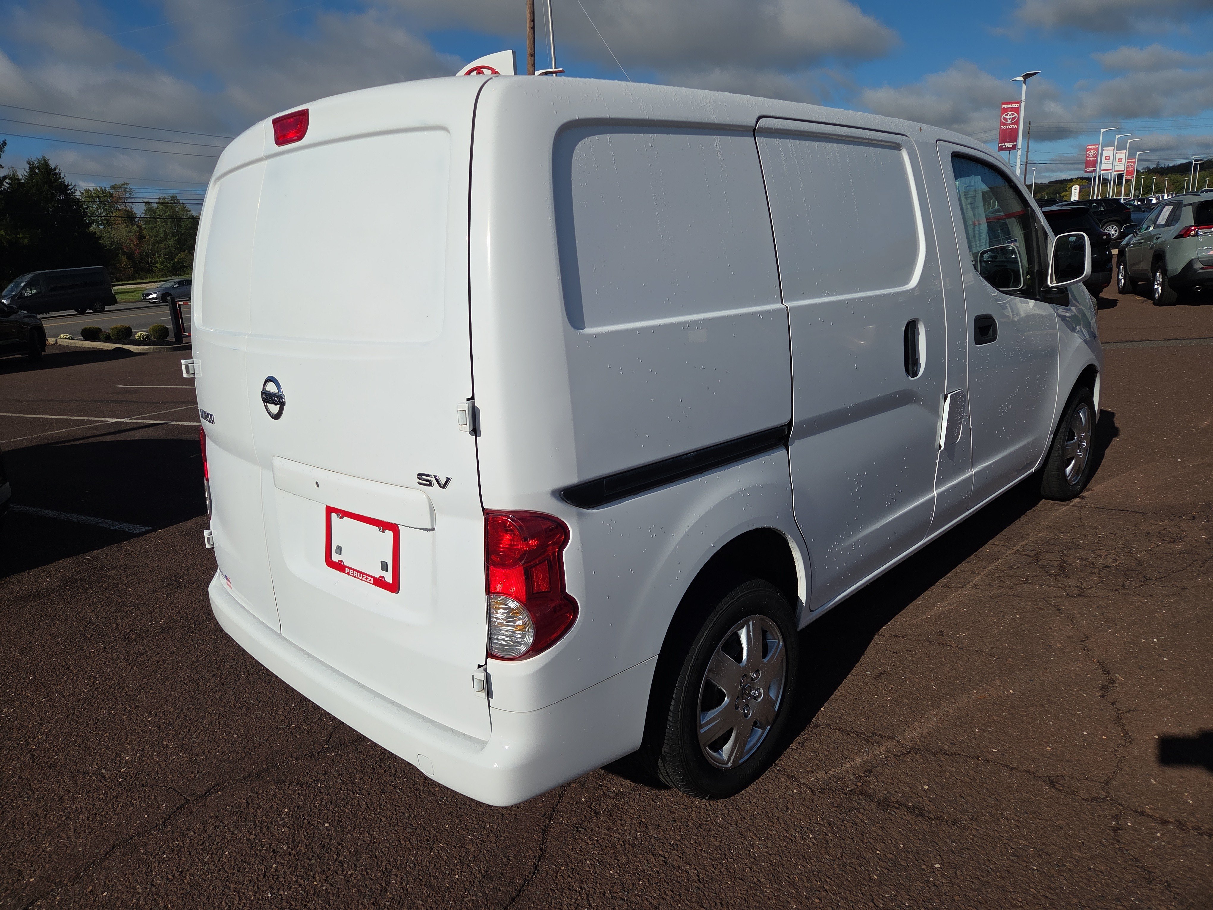 Used 2017 Nissan NV200 SV FWD image 3