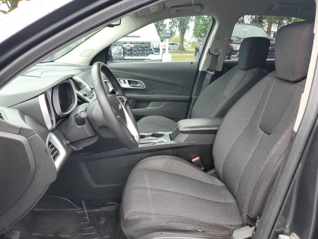 Used 2017 Chevrolet Equinox LT w/ Convenience Package FWD image 5