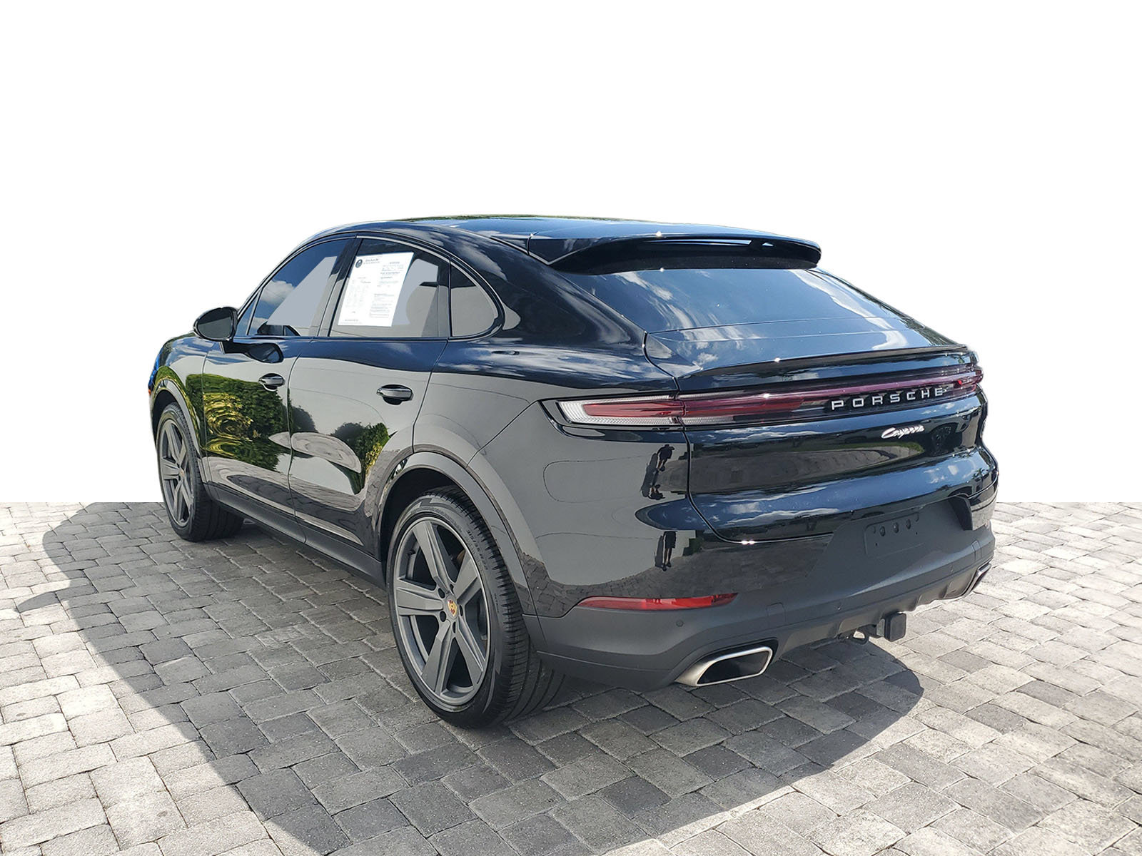 Used 2024 Porsche Cayenne Coupe AWD/4WD image 4
