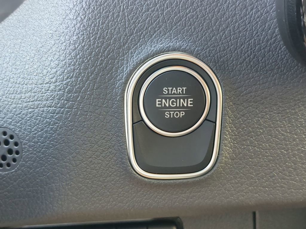Used 2025 Mercedes-Benz Sprinter 2500 image 15