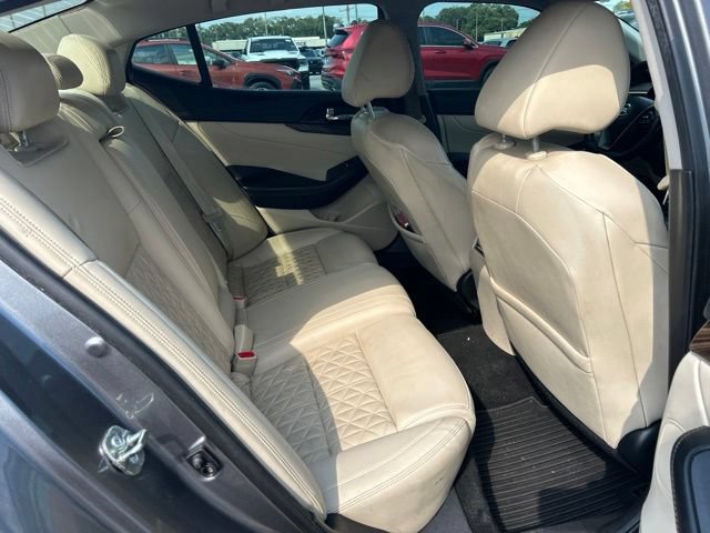 Used 2016 Nissan Maxima Platinum w/ Interior Lighting Package FWD image 15