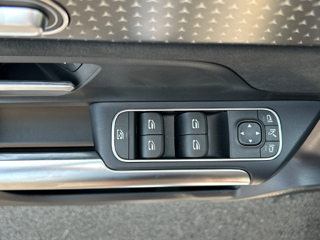 New 2026 Mercedes-Benz GLA 35 AMG 4MATIC image 12