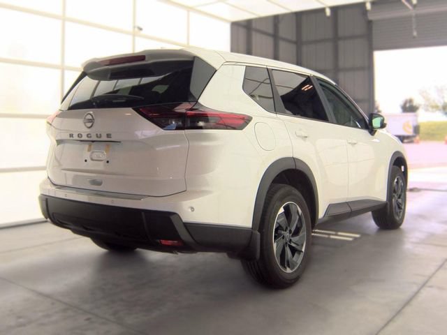 Used 2026 Nissan Rogue SV FWD image 3