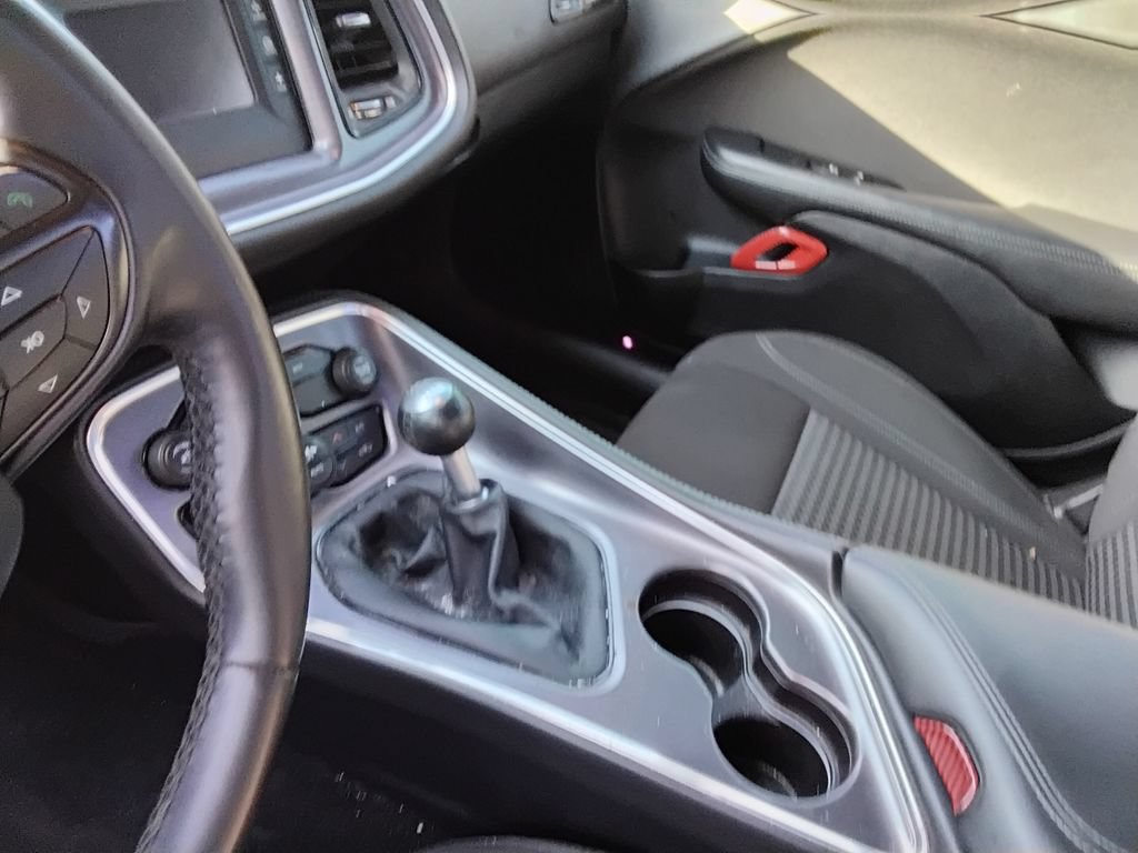 Used 2015 Dodge Challenger R/T w/ Quick Order Package 22B R/T RWD image 7