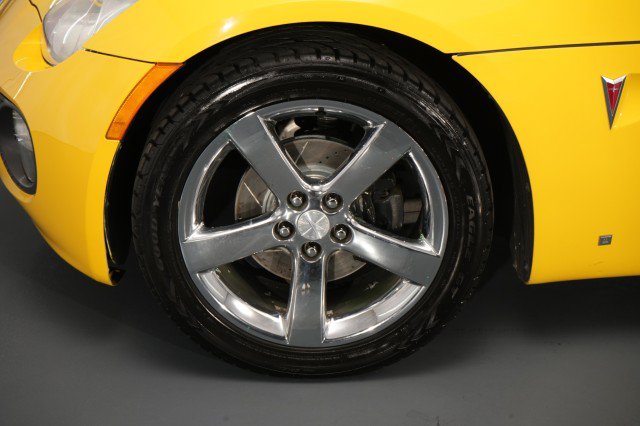 Used 2007 Pontiac Solstice GXP w/ Premium Package RWD image 29