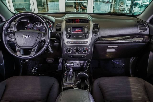 Used 2014 Kia Sorento LX FWD image 4